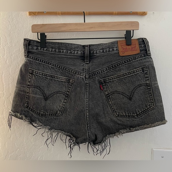 Levi’s Dark Gray Jean Shorts - Picture 3 of 4
